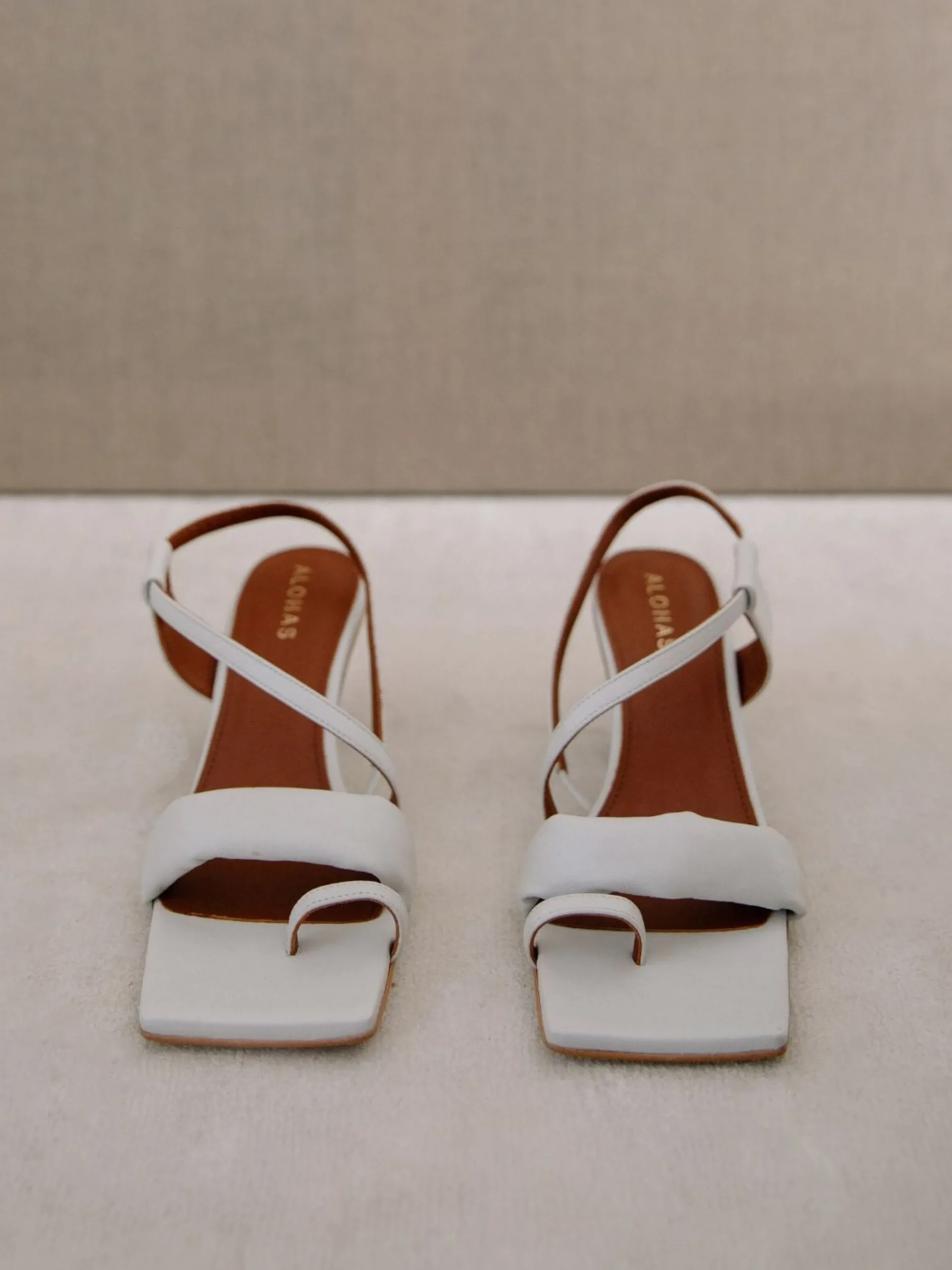Asymmetric Straps - Mules Blancos De Piel