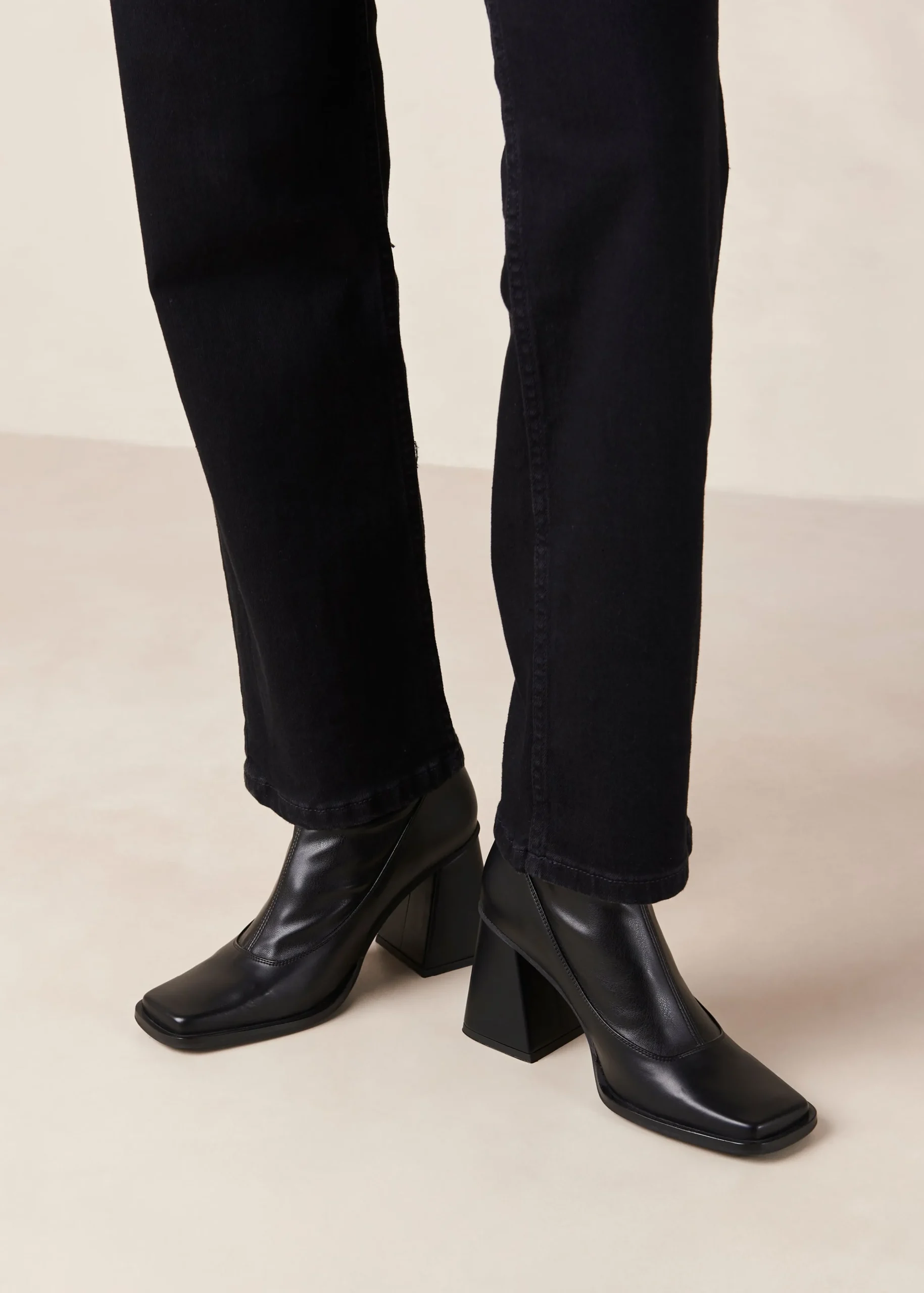 Botines Veganos Clover - Negro