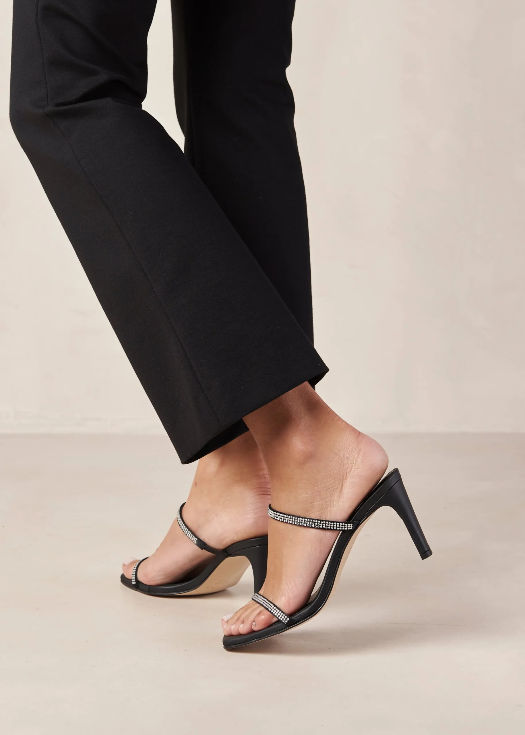 Cannes Glow - Sandalias Negras De Piel Con Cristales