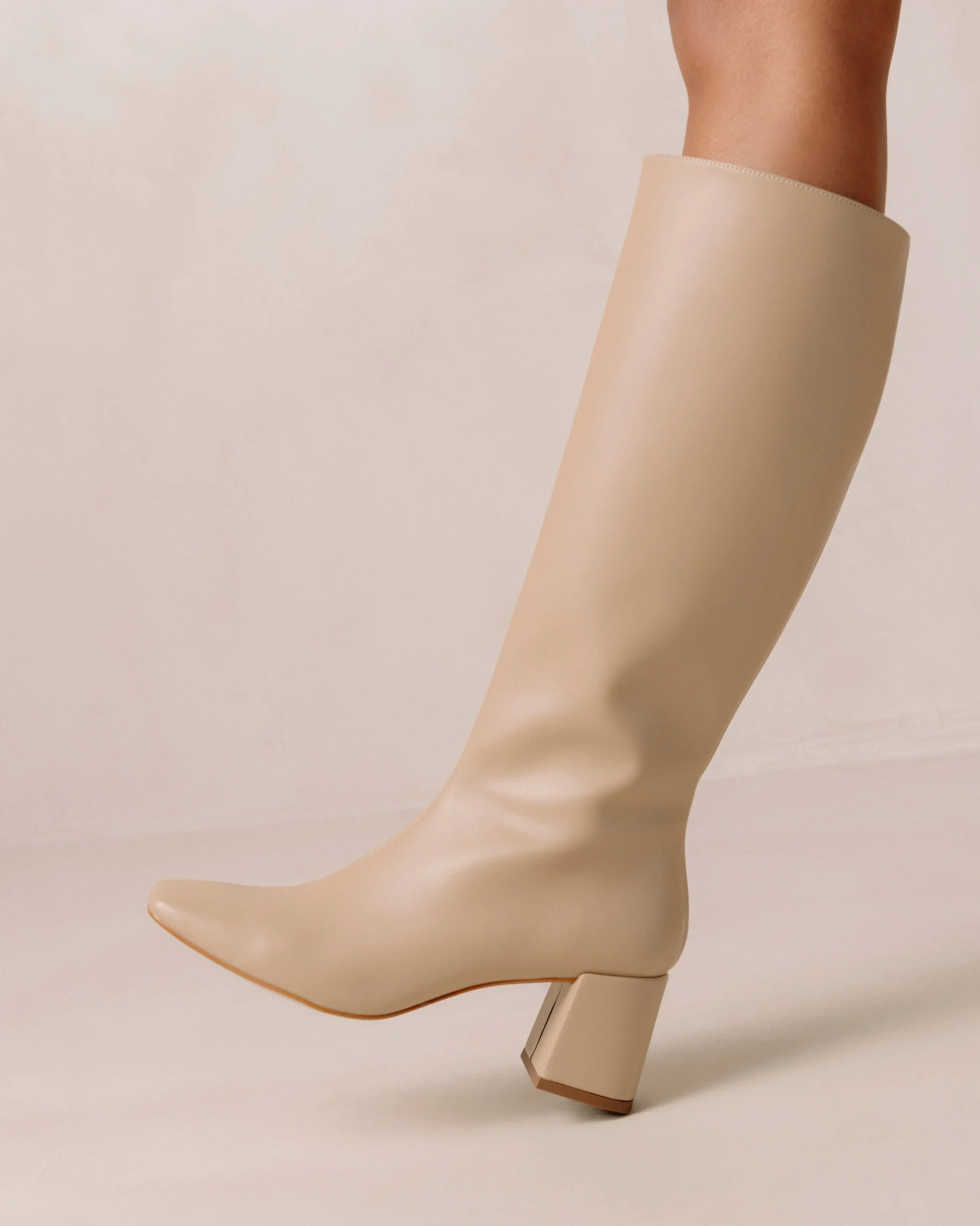 Chalk - Botas Beige De Piel Vegana