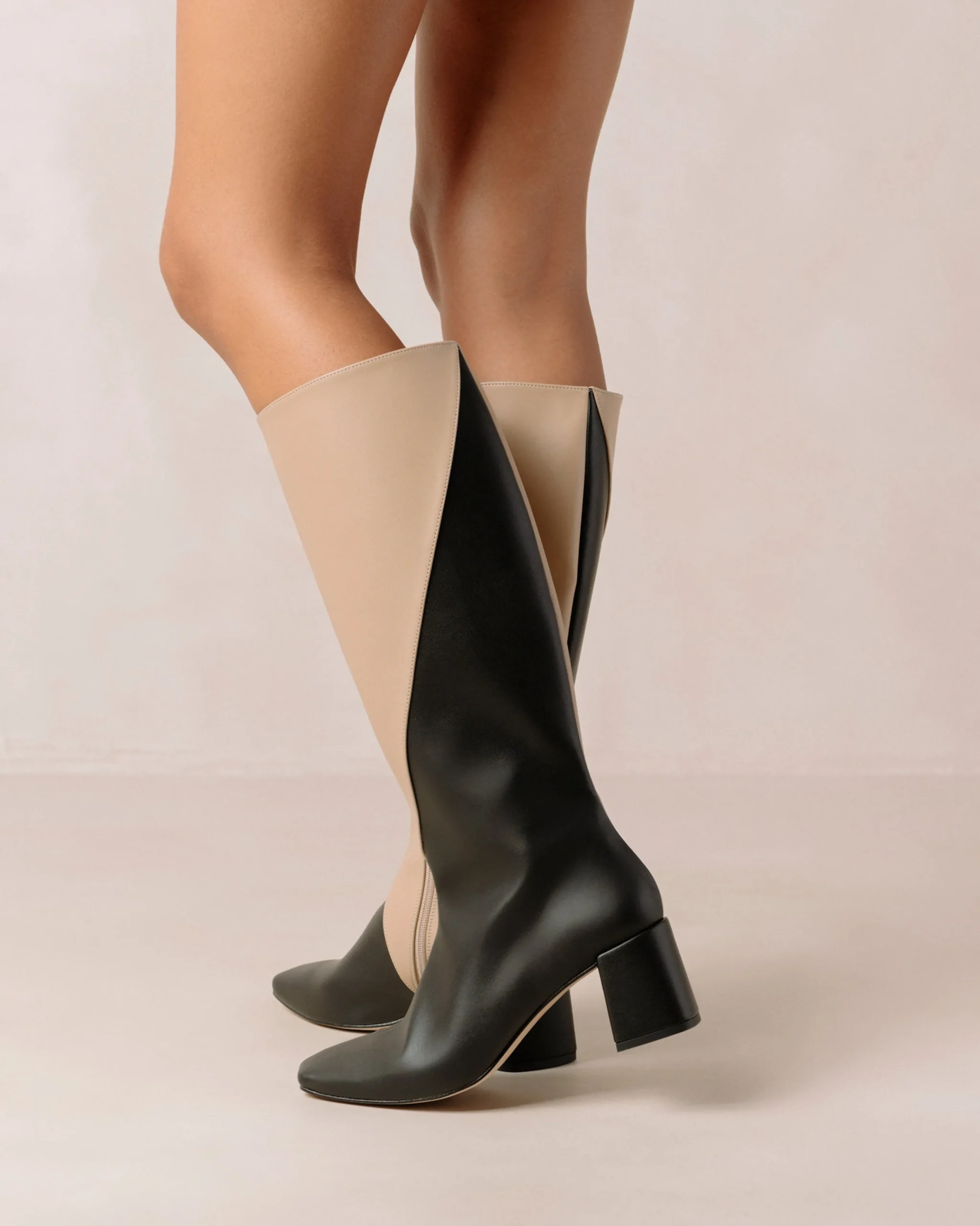 Chalk - Botas Negras Y Beige De Piel Vegana