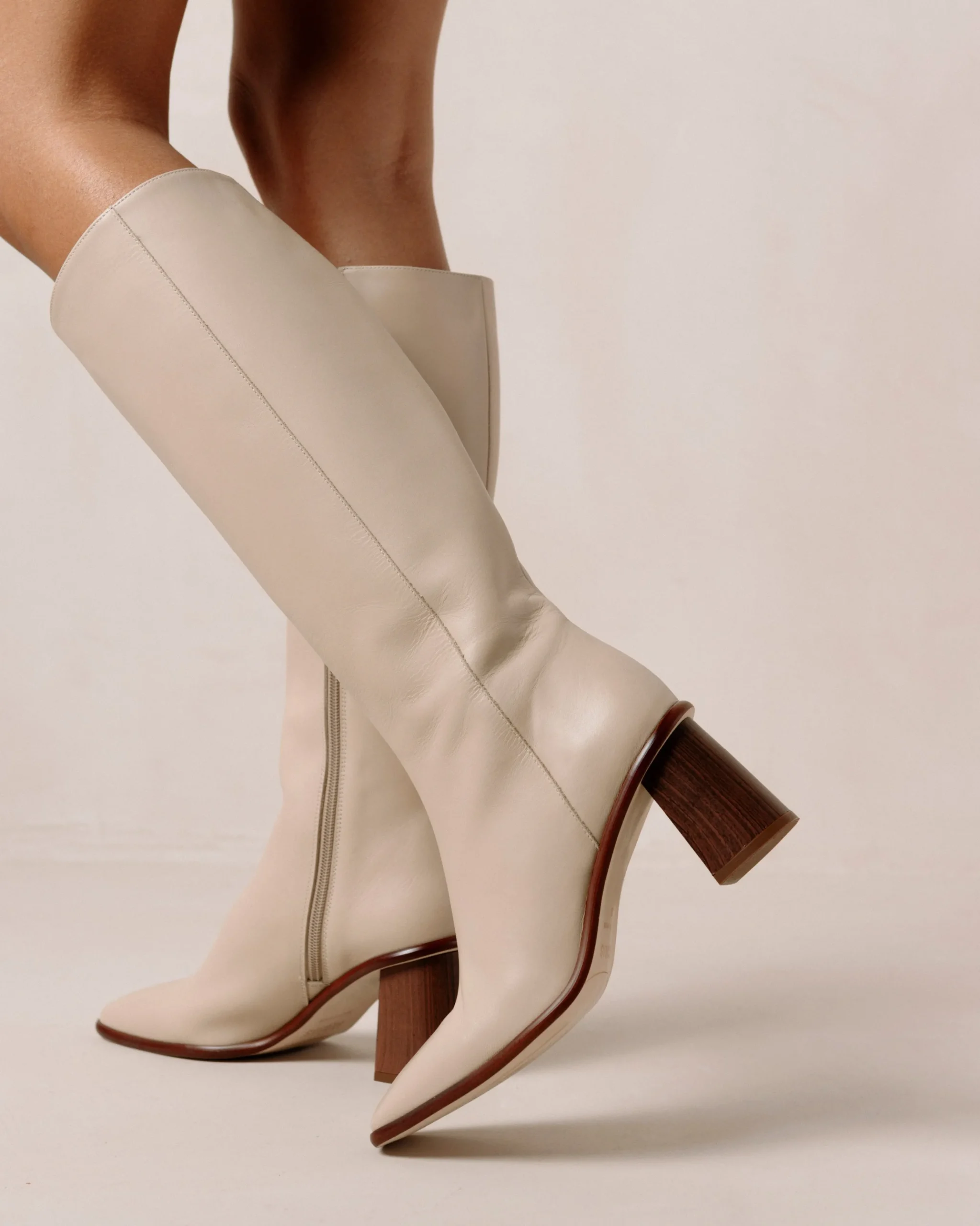 East - Botas Beige De Piel