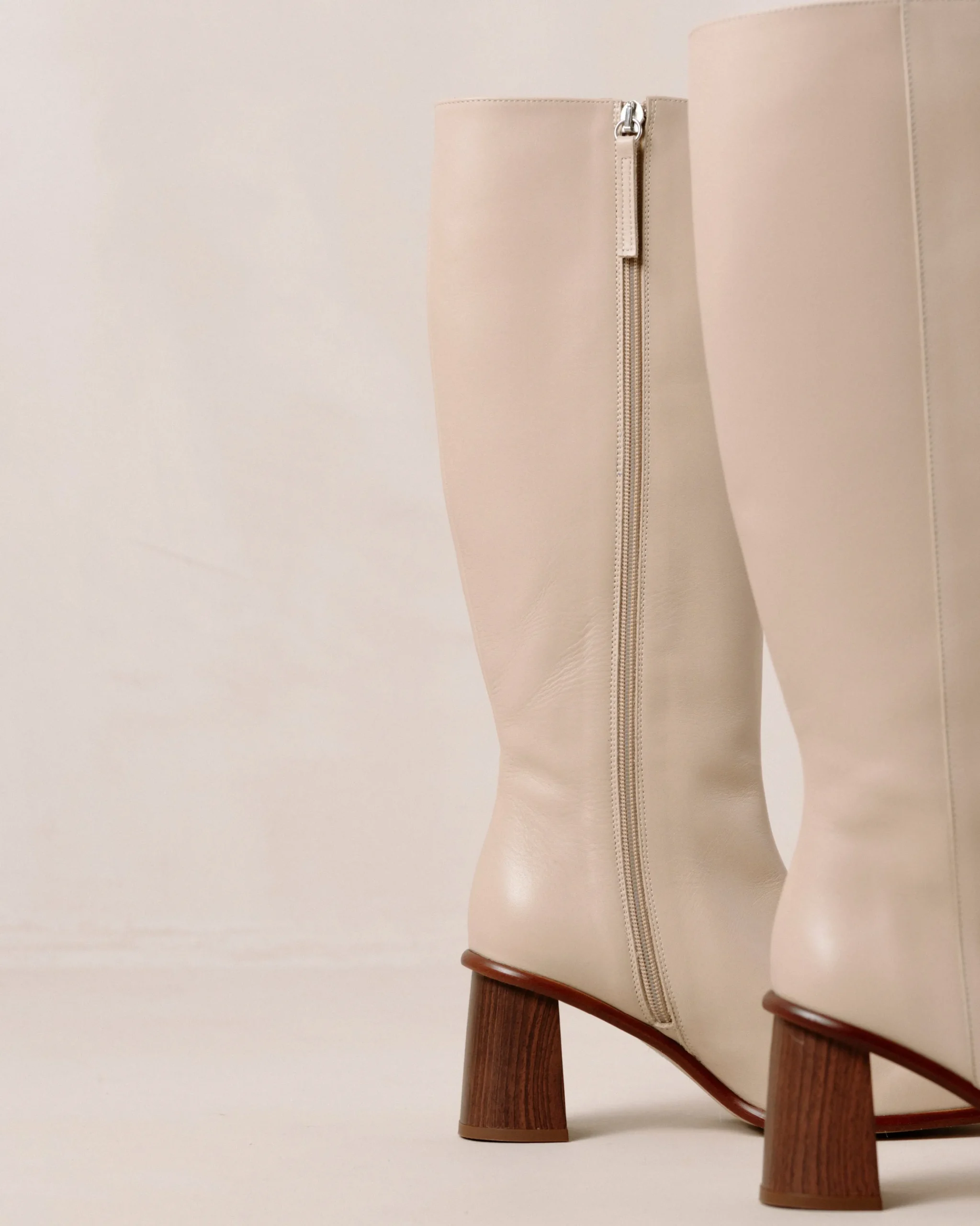 East - Botas Beige De Piel