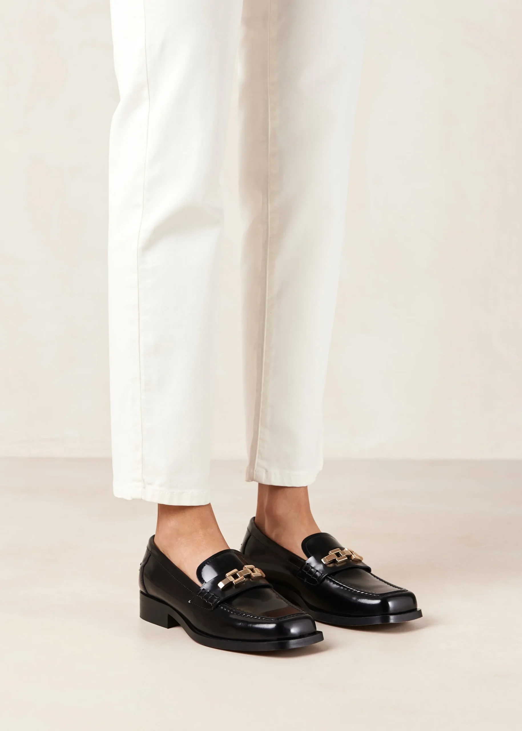 Elliot - Mocasines Negros Con Cadena Dorada