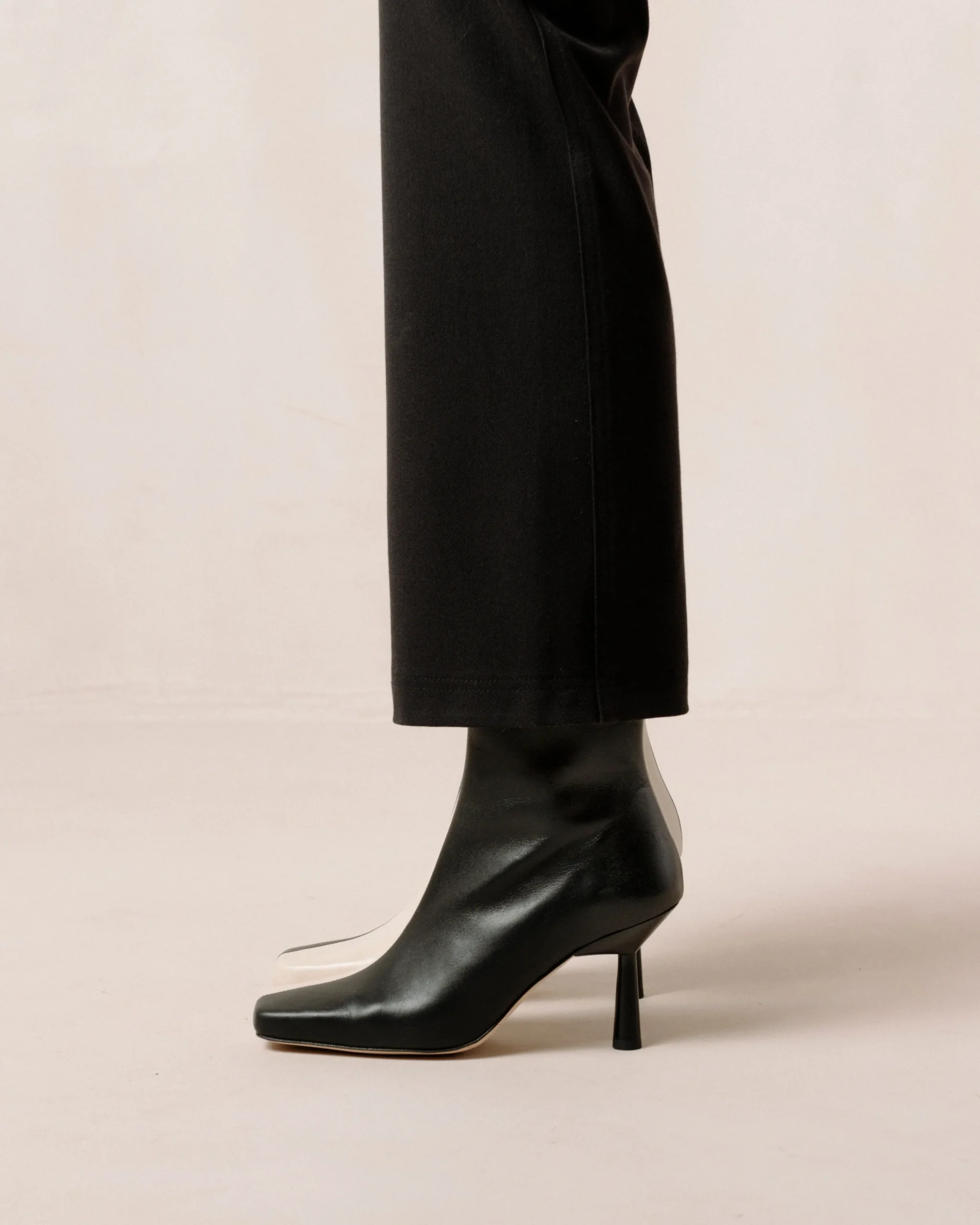 Frappé - Botas Negras Y Blancas De Piel