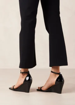 Gata - Sandalias De Charol Negro Con Cuña