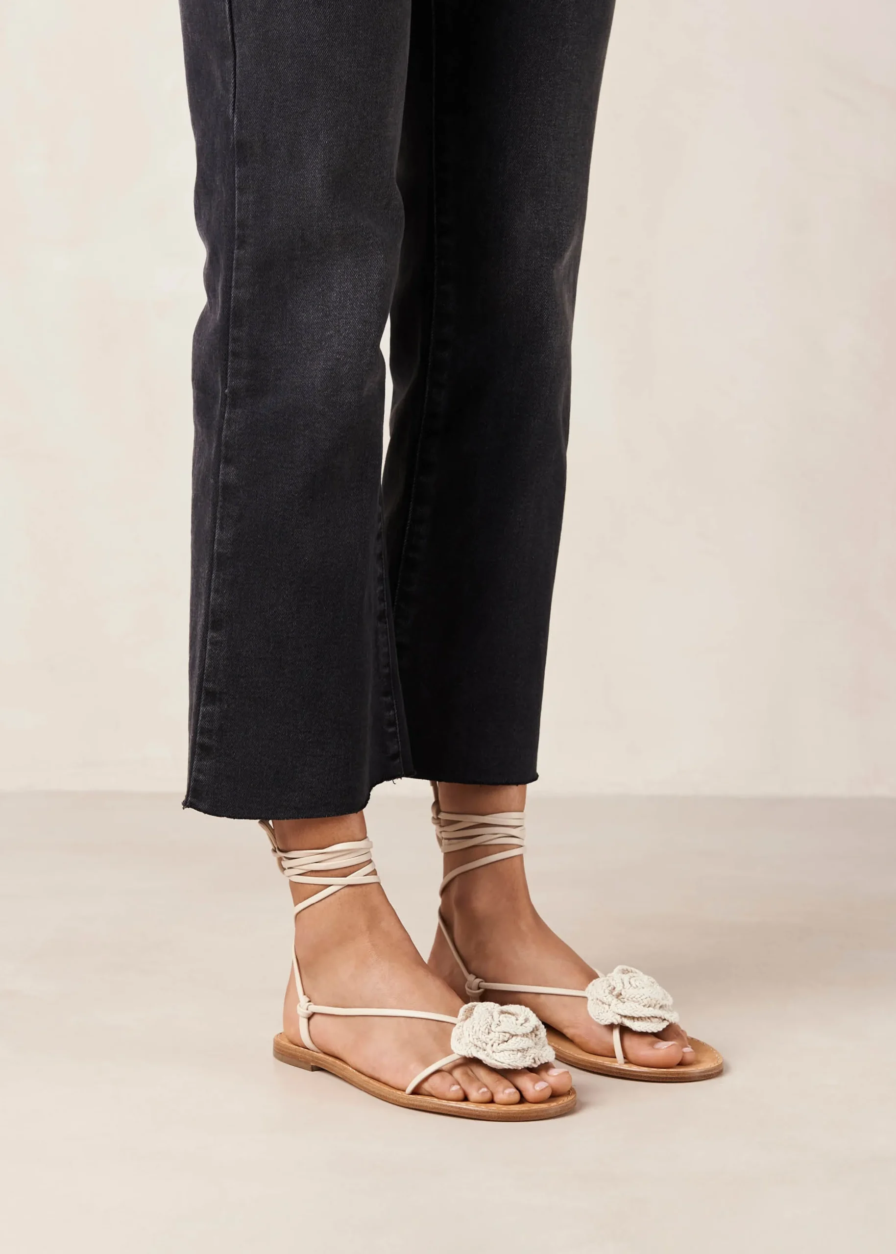 Jakara Sandalias De Cuero Negro