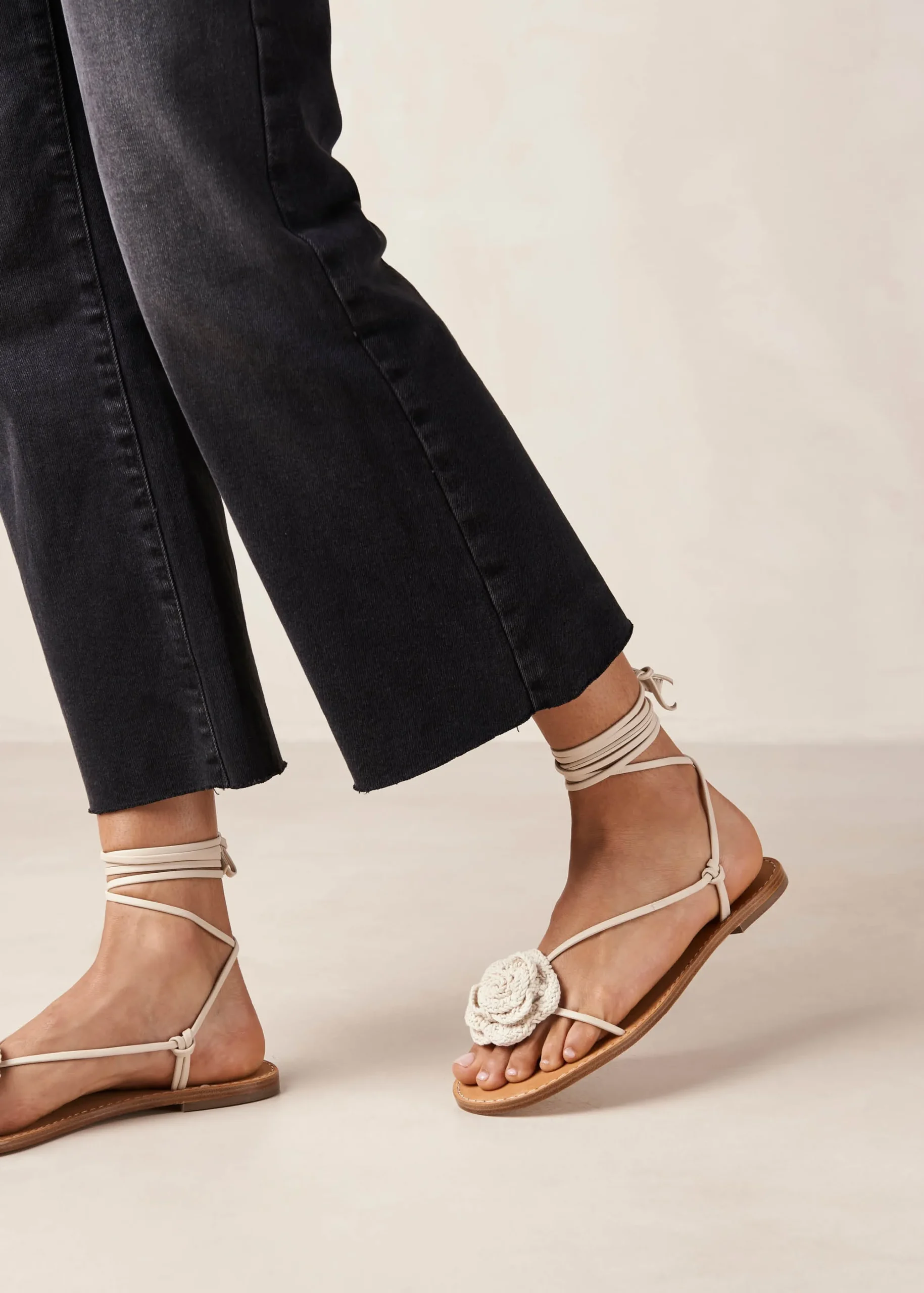 Jakara Sandalias De Cuero Negro