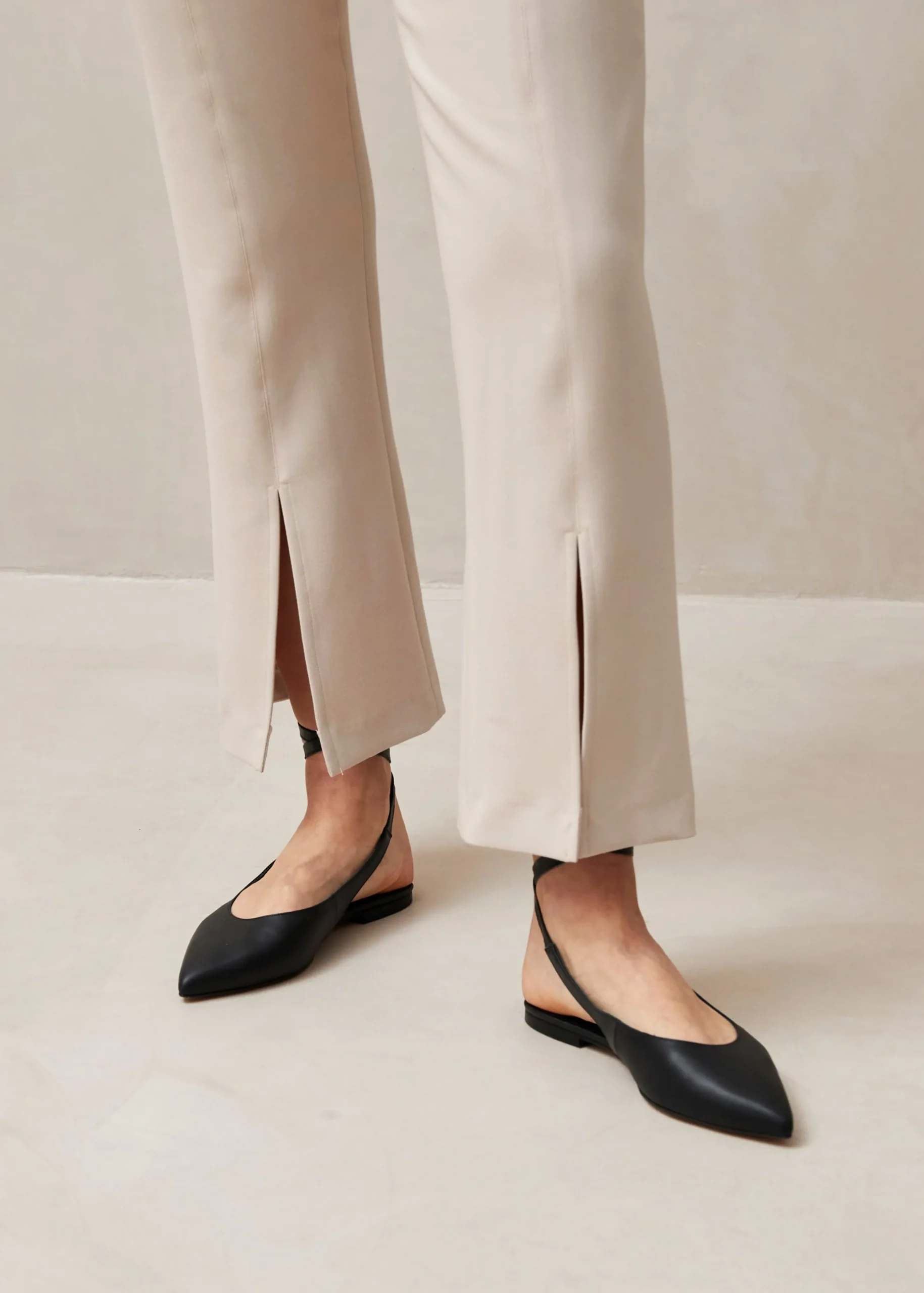 Martina - Pantalones Flare Beige