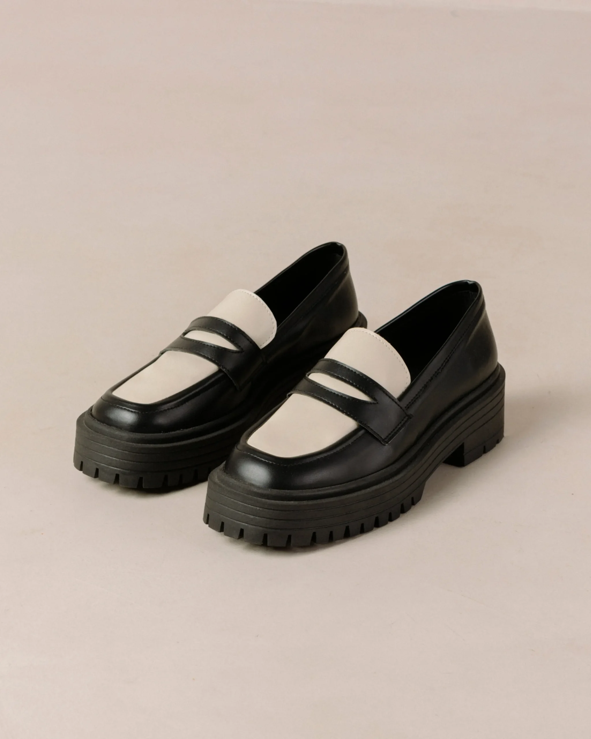 Mask - Mocasines Negros Y Color Crema De Piel Vegana