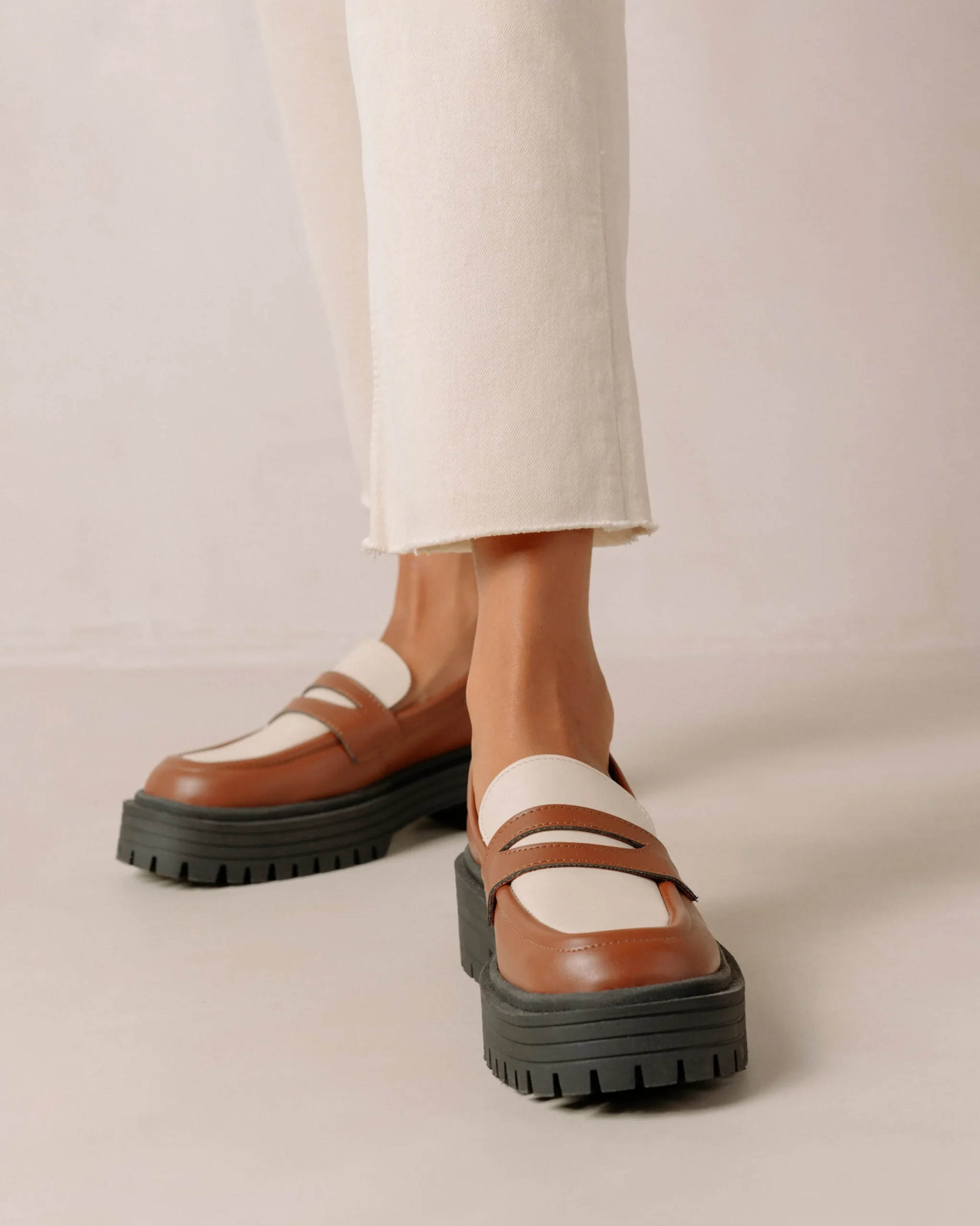 Mask - Mocasín Blanco Y Marrón De Piel Vegana
