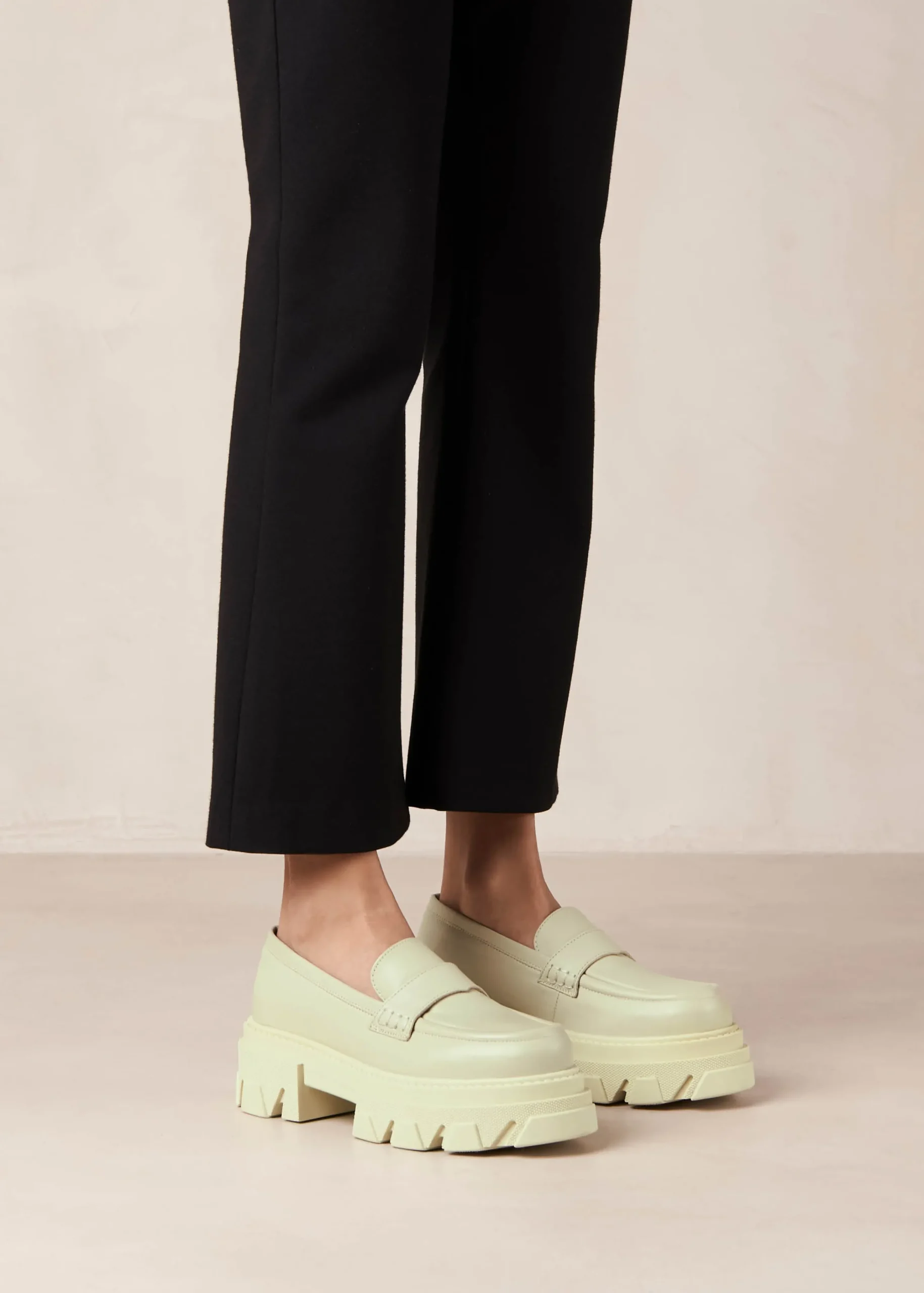Mocasines De Cuero Verde Apio "Trailblazer"