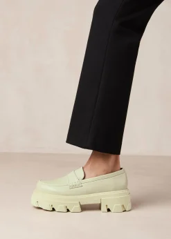 Mocasines De Cuero Verde Apio "Trailblazer"