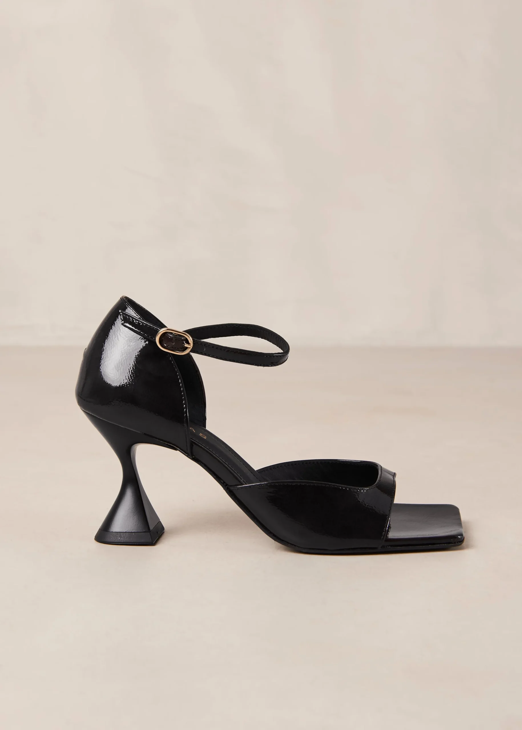 Paixao - Mules De Cuña En Color Crema