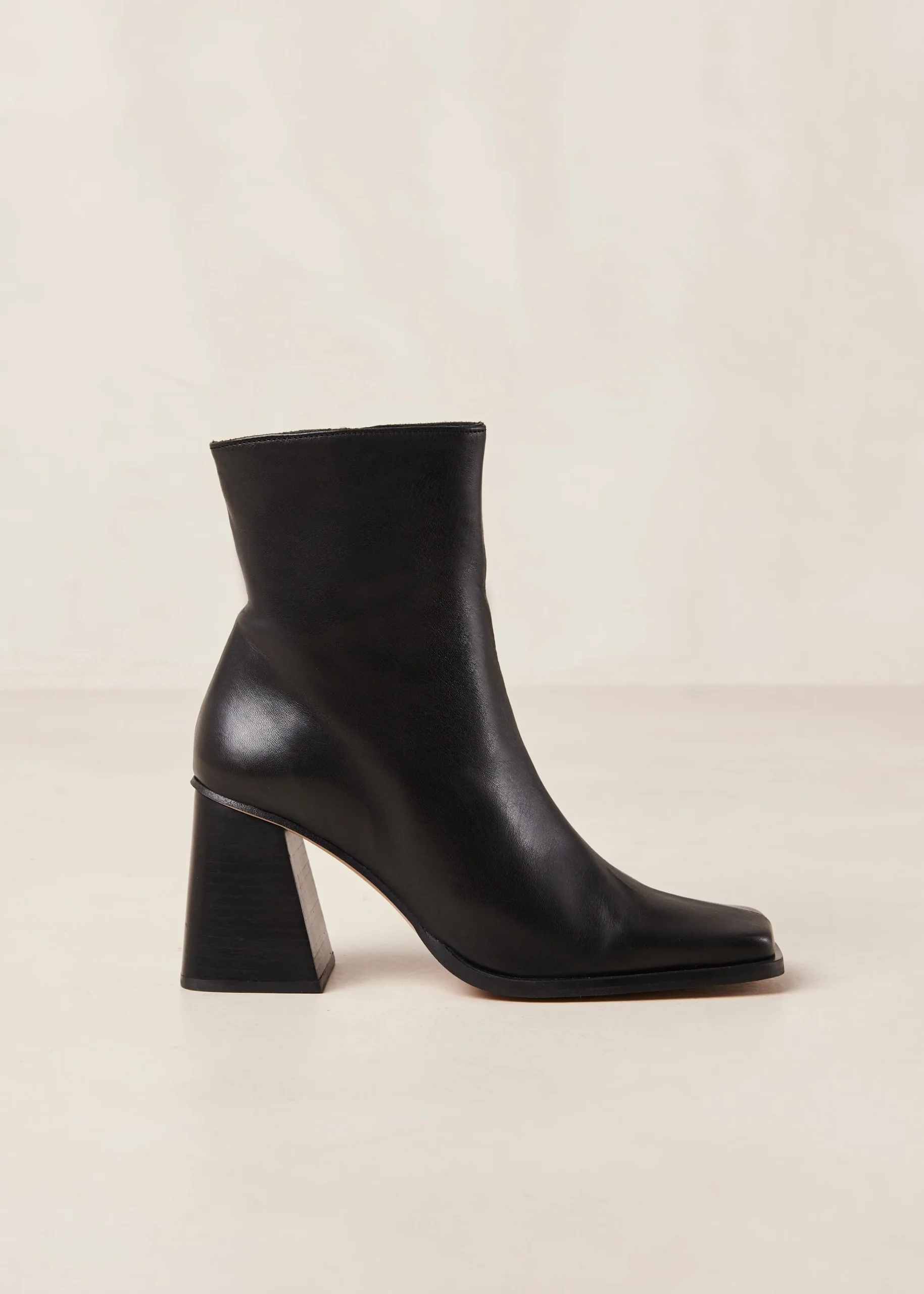 South - Botas De Piel Negra