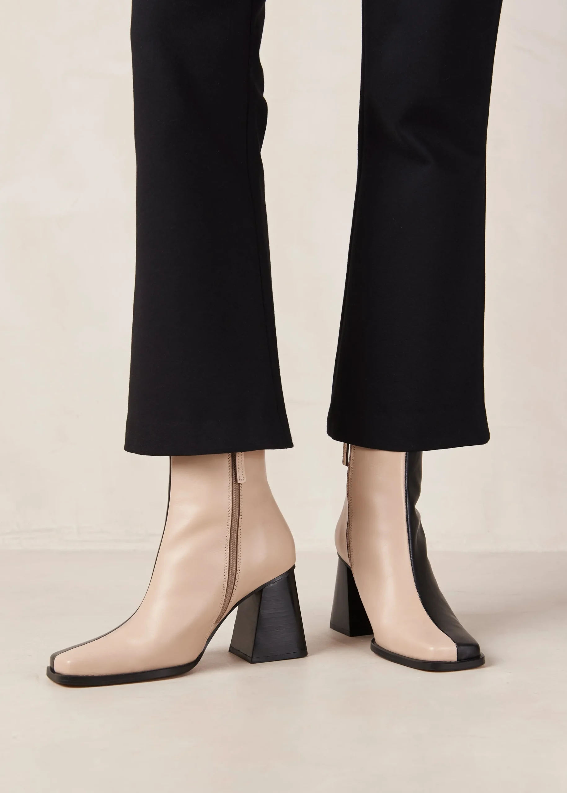 South Bicolor - Botas De Piel Negra Y Beige