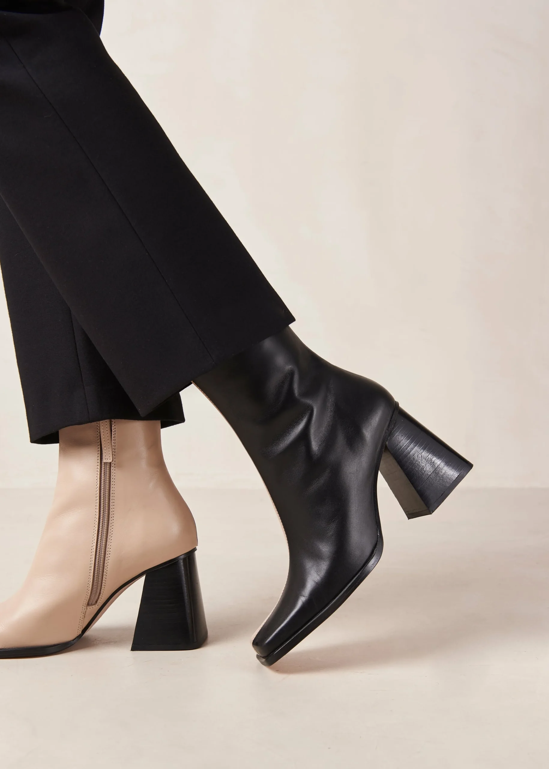South Bicolor - Botas De Piel Negra Y Beige