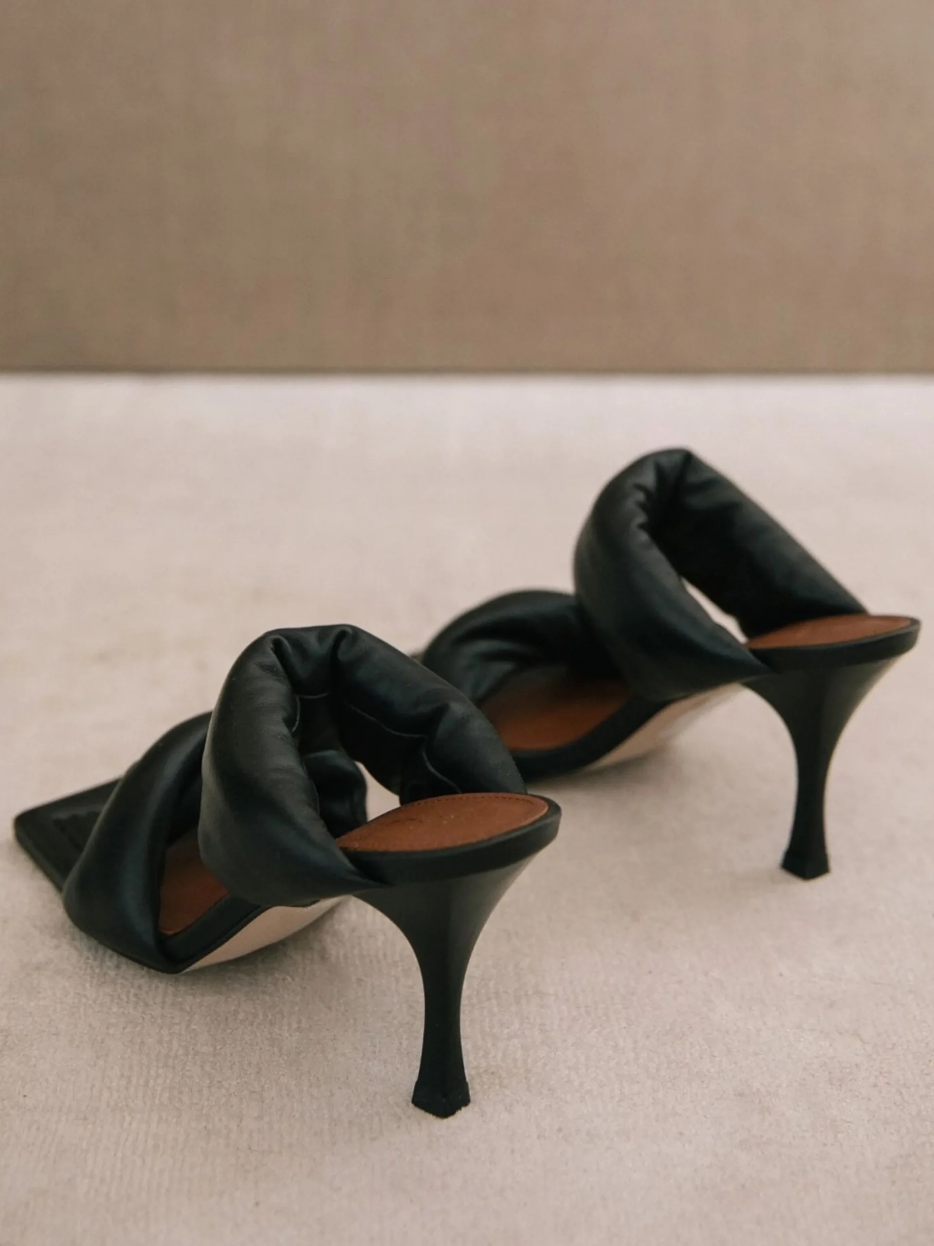 Twist Strap - Sandalias De Piel Negras